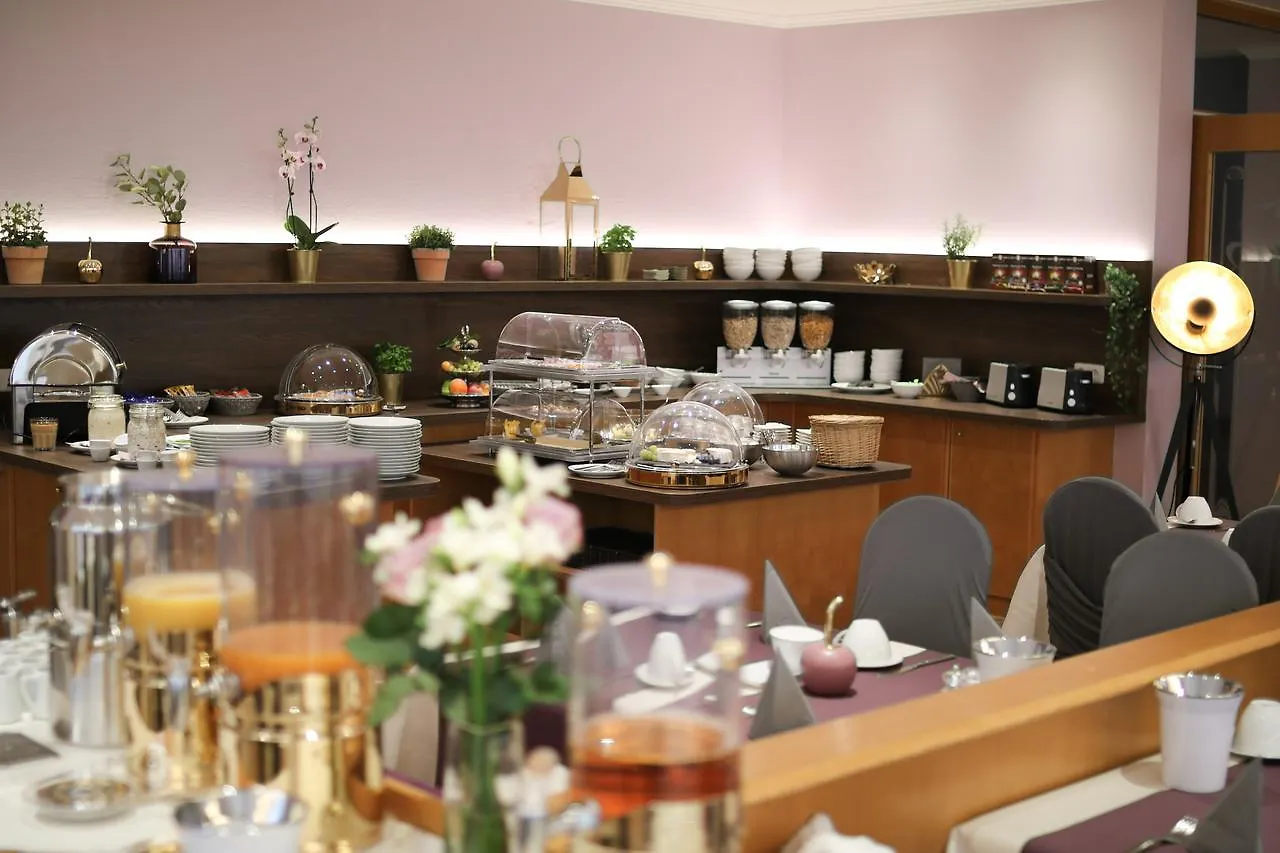 Boutique Hotel Beckenlehner Unterhaching 3*,